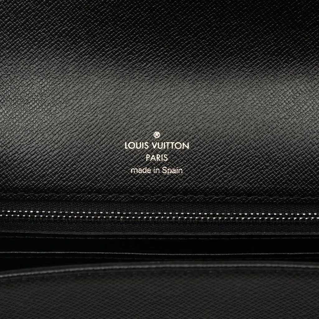 Louis Vuitton Taiga Selenga Black Leather Very good - Box View