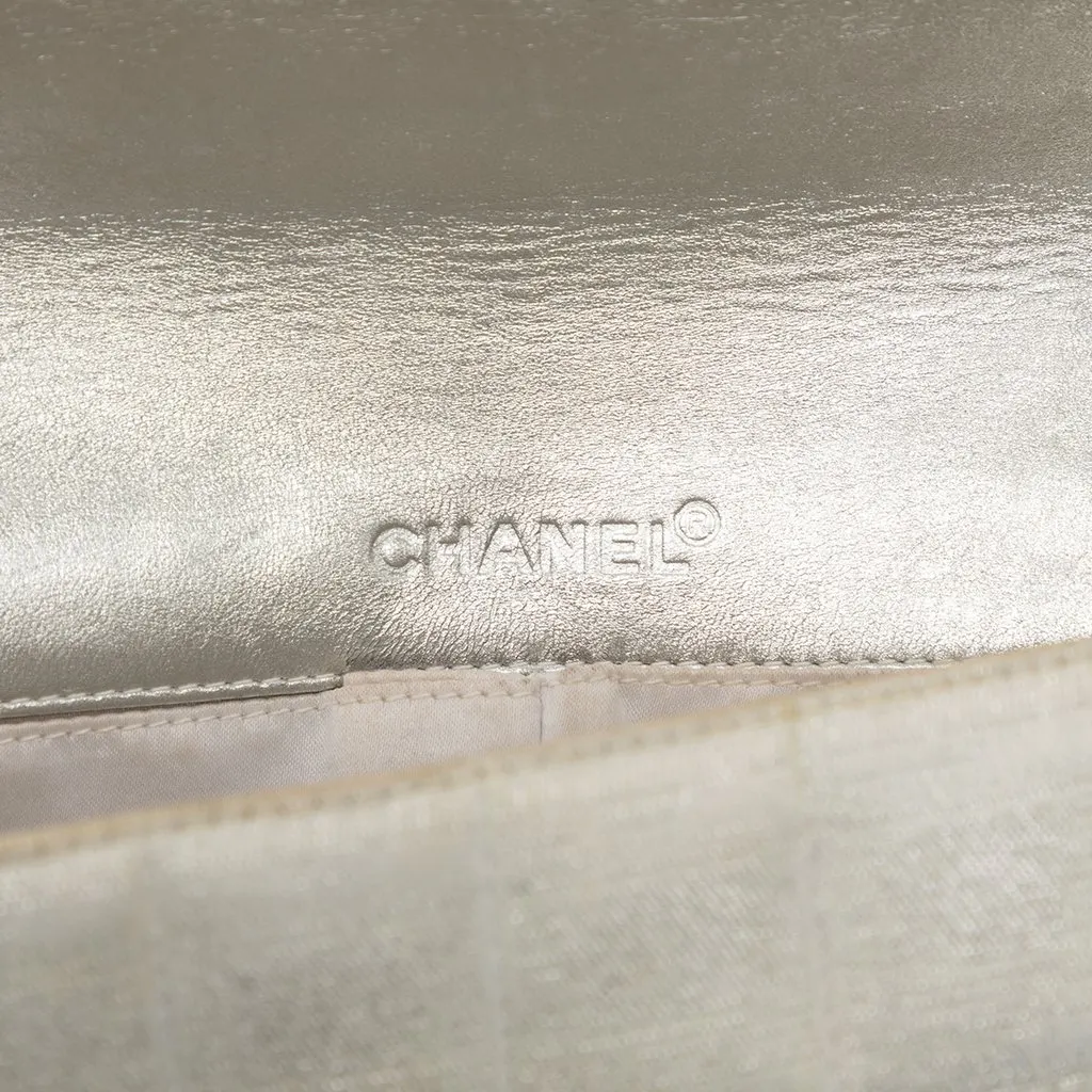 Chanel New Travel Line Nylon East West Flap White Good - Box View