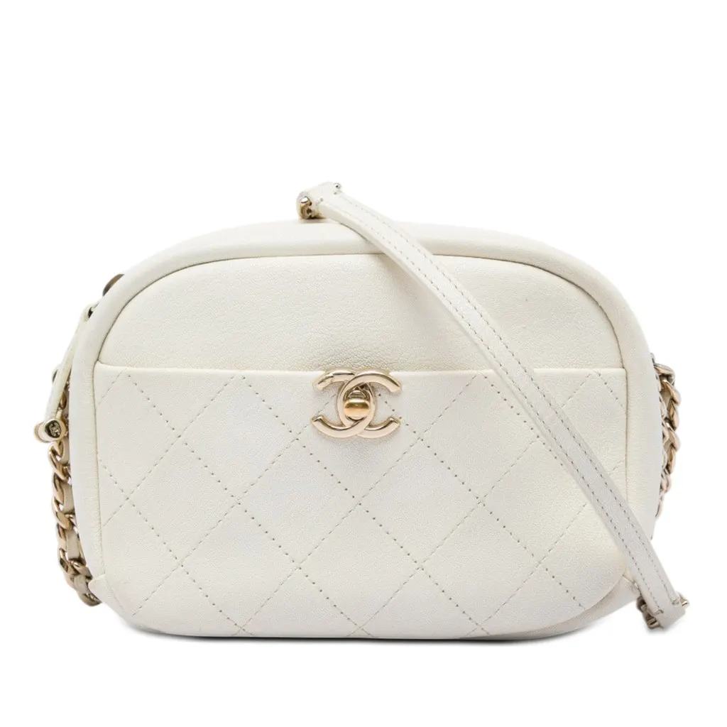 Chanel Small Quilted Goatskin Casual Trip Camera Bag White Leather Very good - Front View