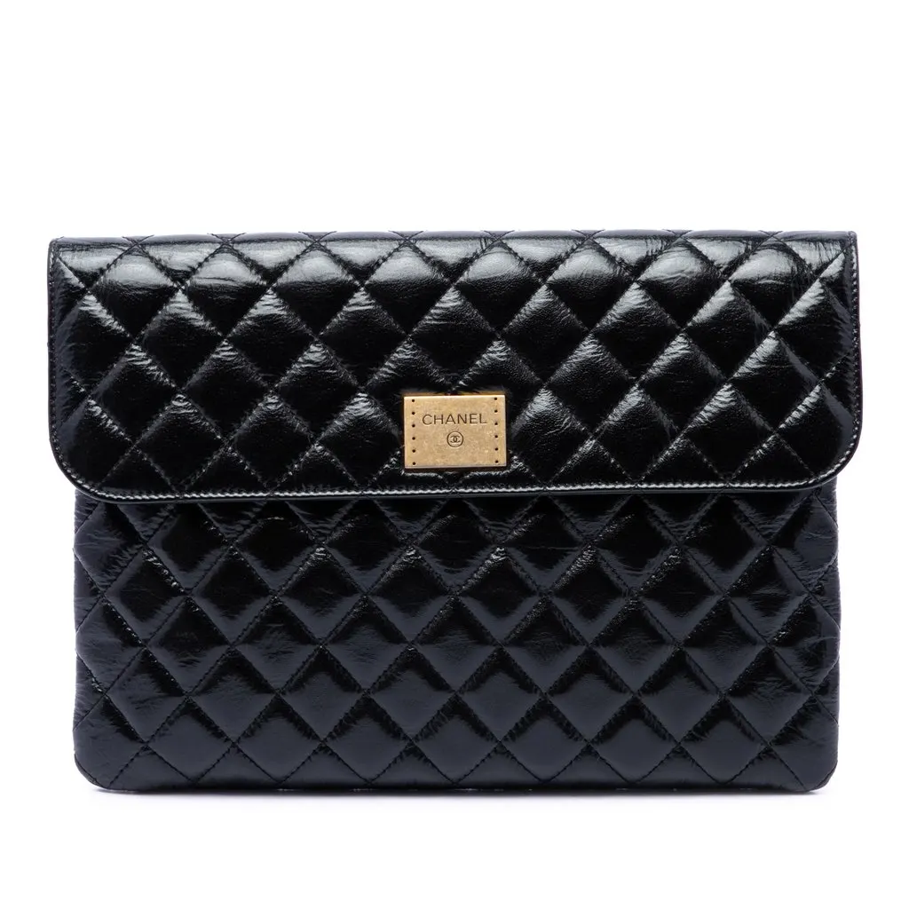 Chanel CC Quilted Patent Flap Clutch Black Leather Very good - Front View