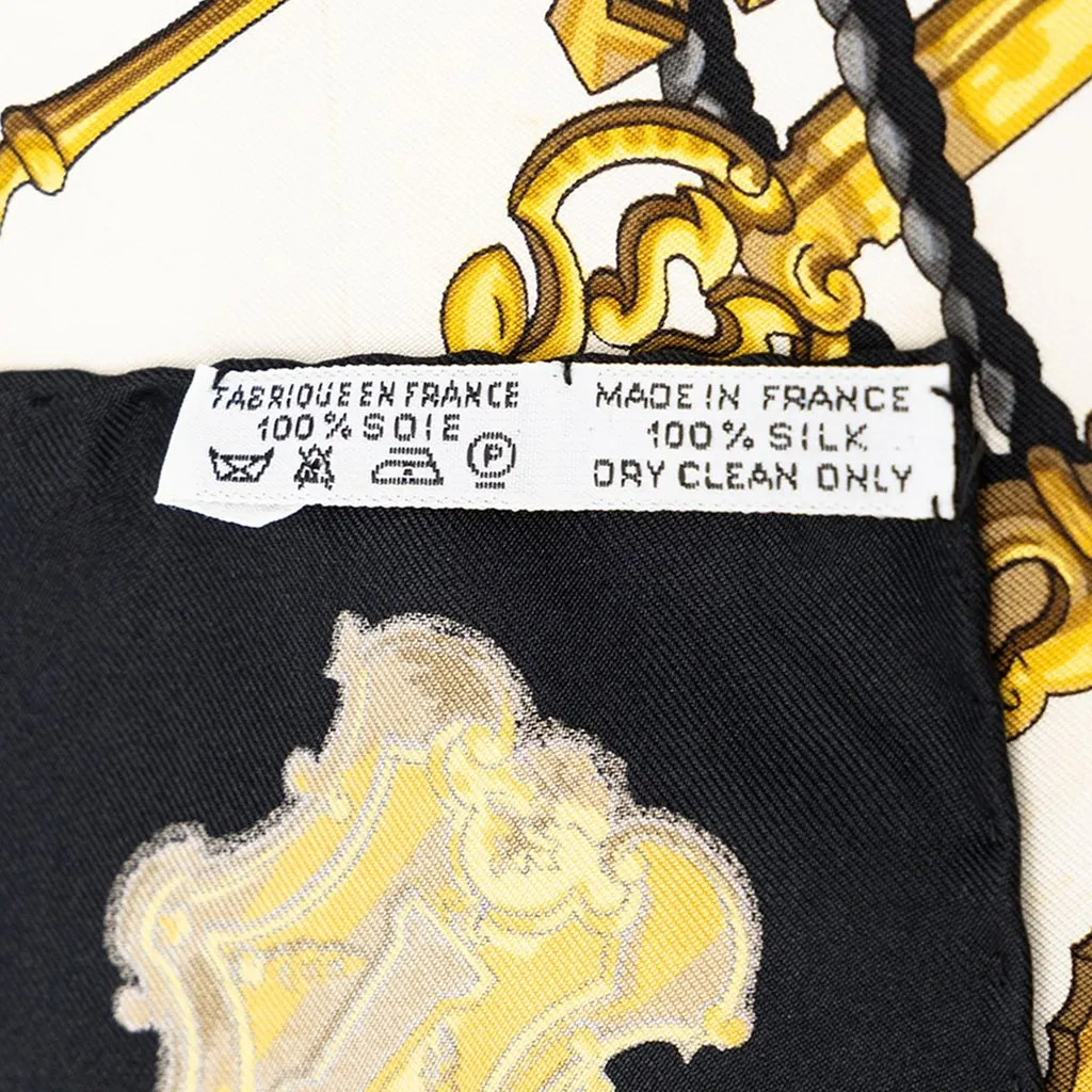 Hermès Les Clefs Silk Scarf 90 White Silk Good - Inside View