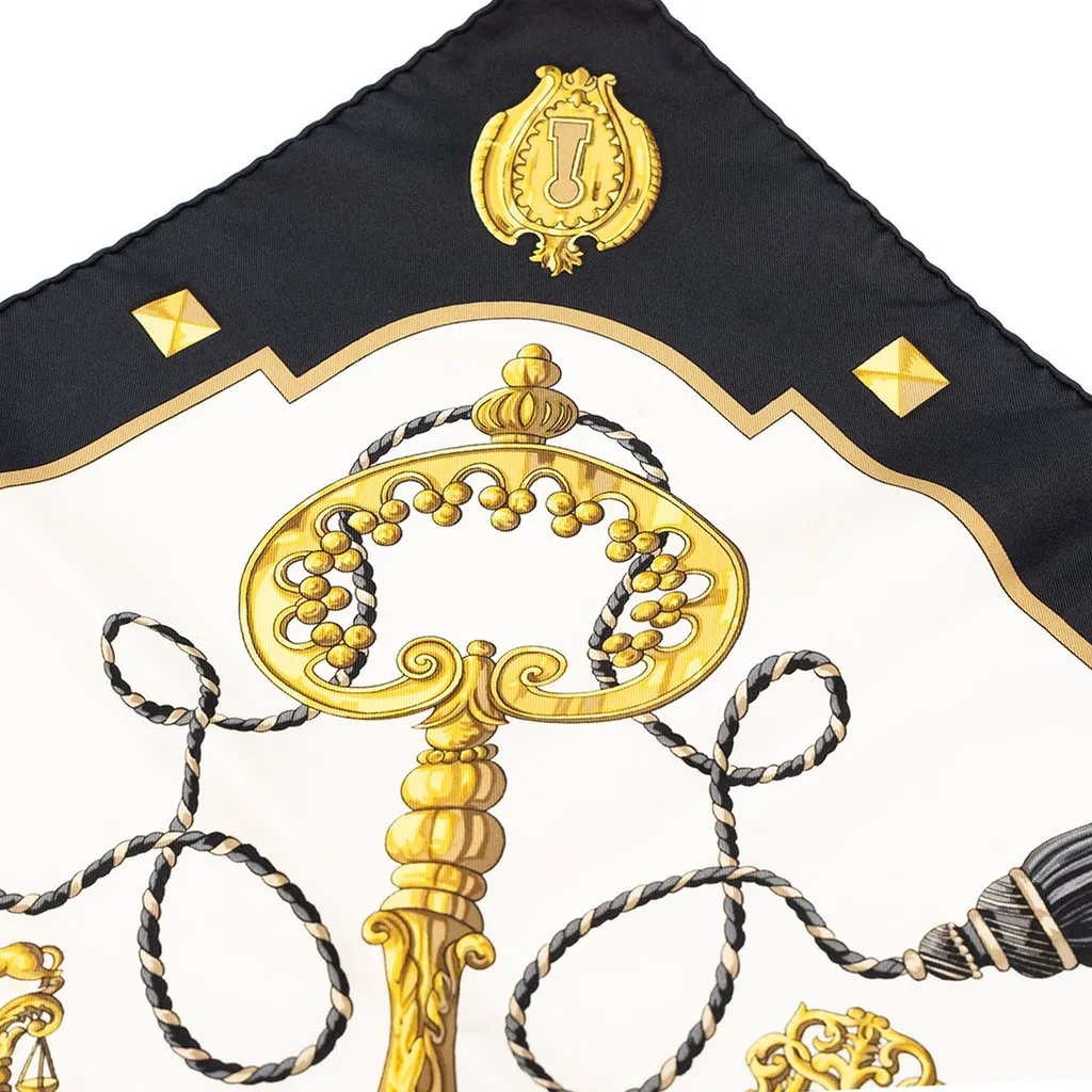 Hermès Les Clefs Silk Scarf 90 White Silk Good - Box View