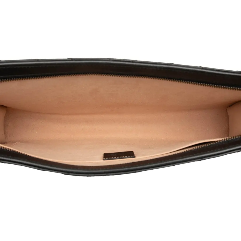 Gucci GG Marmont Heart Matelasse Calfskin Clutch Black Leather Very good - Model View