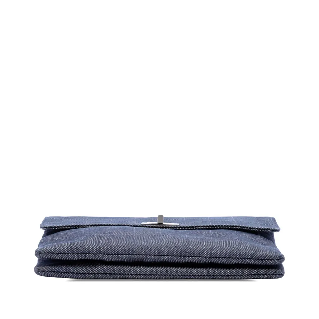Chanel Chocolate Bar Denim Reissue 2.55 Flap Blue Very good - Inside View