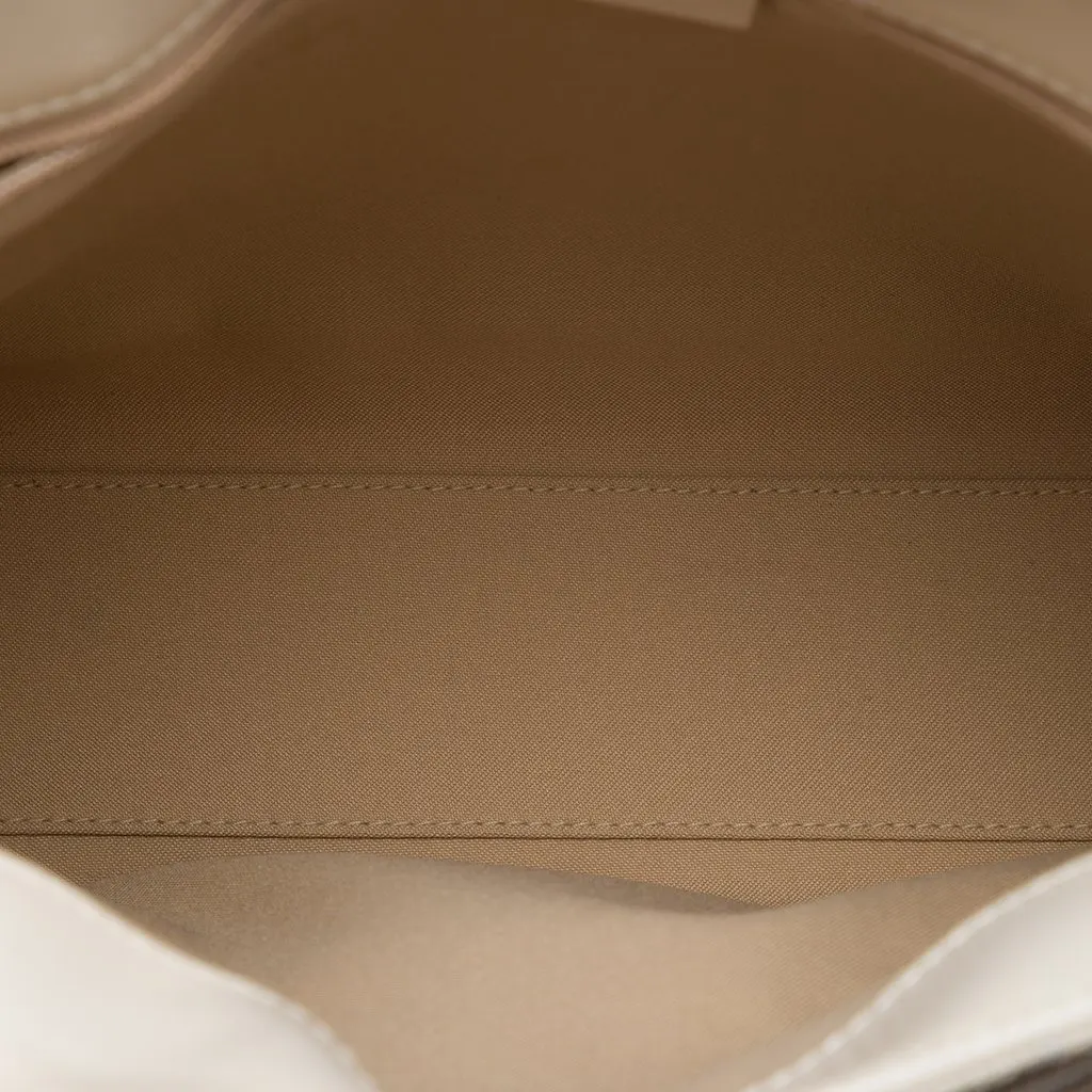 Gucci GG Canvas Shoulder Bag Brown Very good - Model View