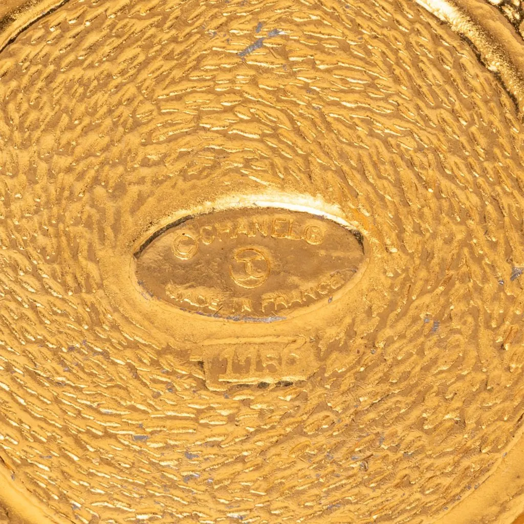 Chanel Gold Plated 31 Rue Cambon Medallion Pin Brooch Gold Metal Very good - Inside View