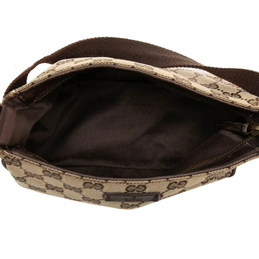Gucci GG Canvas Handbag Beige Very good - Model View