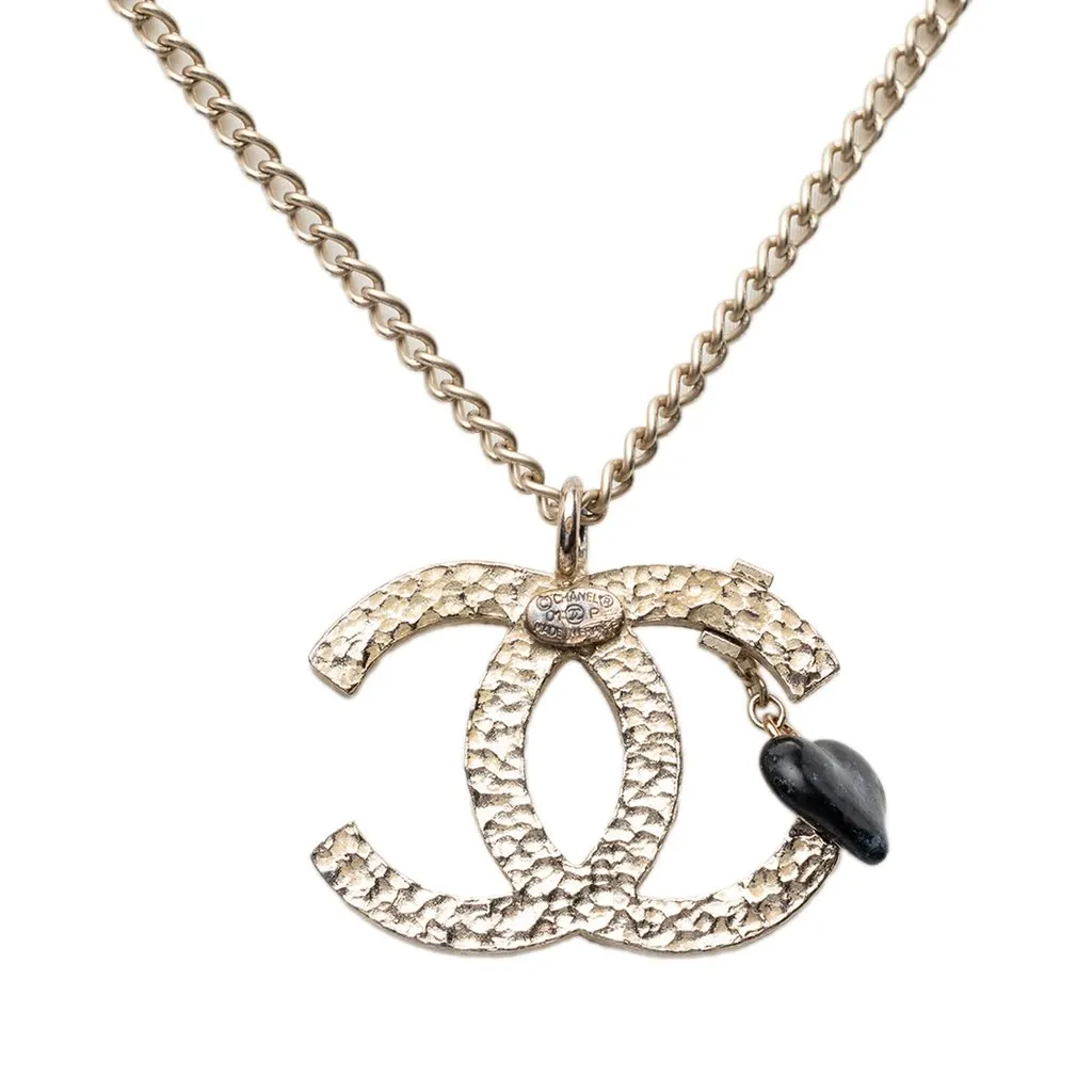 Chanel CC Gold Plated Resin Heart Pendant Necklace Gold Metal Very good - Inside View