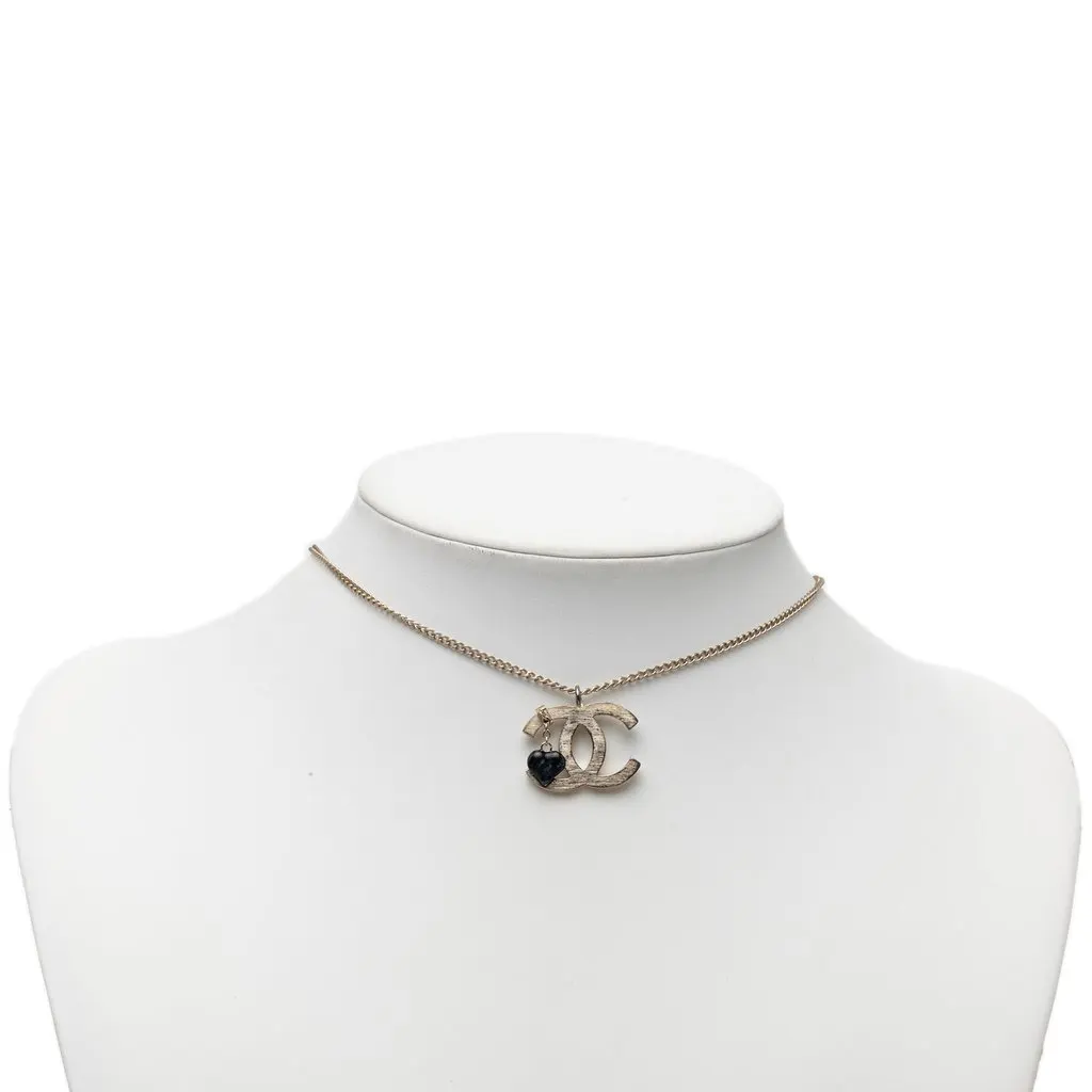 Chanel CC Gold Plated Resin Heart Pendant Necklace Gold Metal Very good - Box View