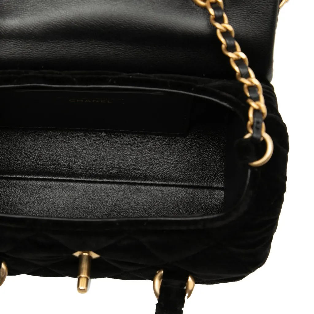 Chanel Mini Quilted Velvet Top Handle Flap Black Very good - Model View