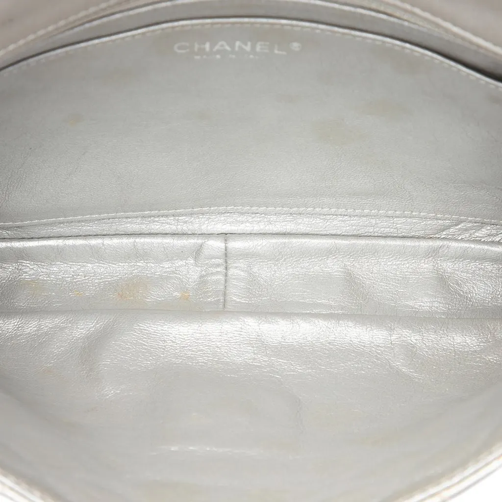 Chanel Quilted Metallic Calfskin Reissue 2.55 Chain Flap Silver Leather Very good - Model View