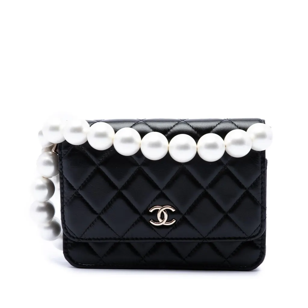 Chanel CC Quilted Calfskin Maxi Pearls Wallet on Chain Black Leather Very good - Front View
