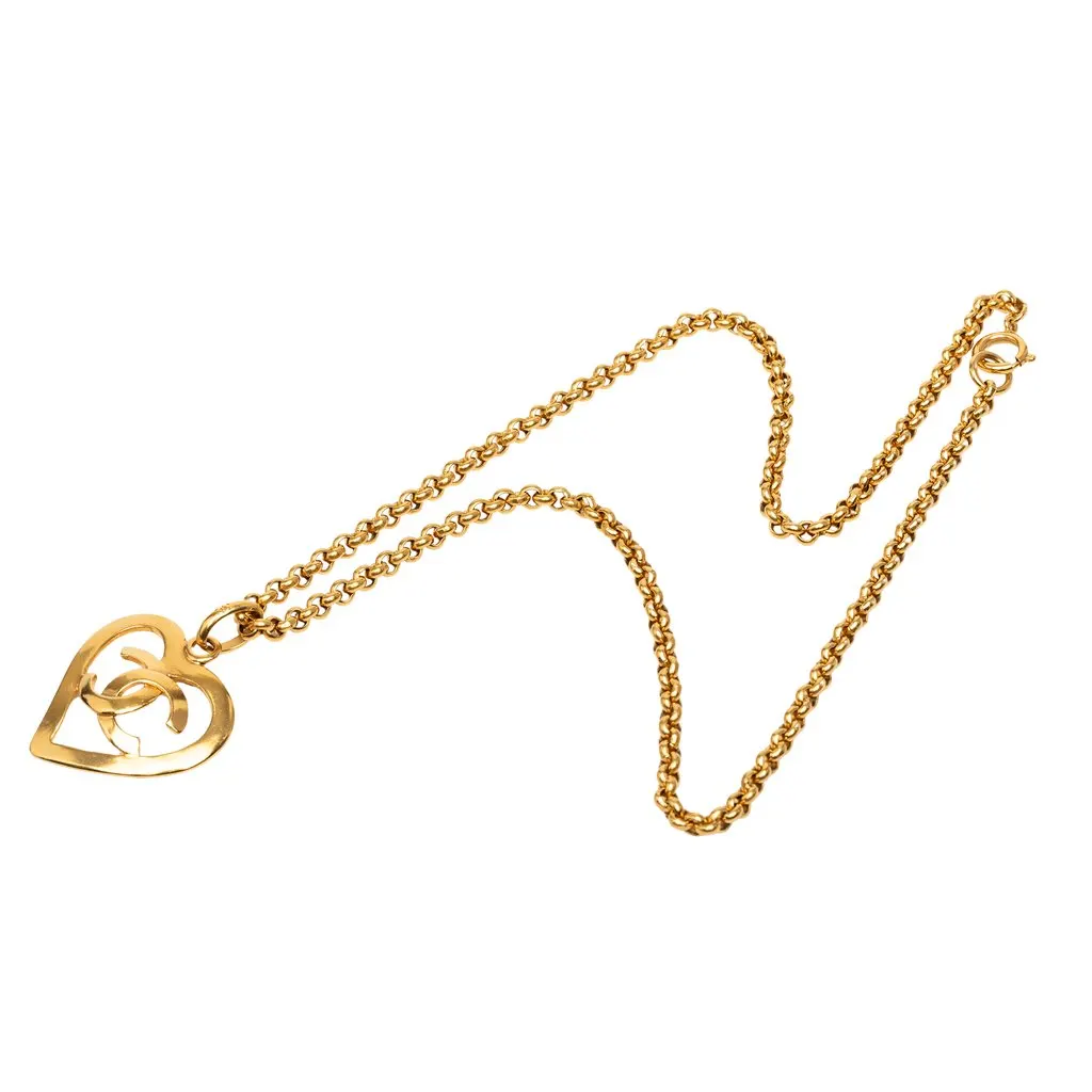 Chanel CC Gold Plated Heart Pendant Necklace Gold Metal Very good - Model View