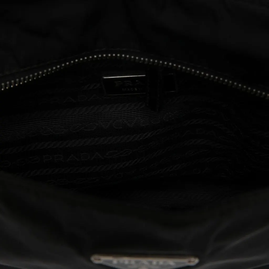 Prada Vitello Trimmed Tessuto Tote Black Polyamide Very good - Model View