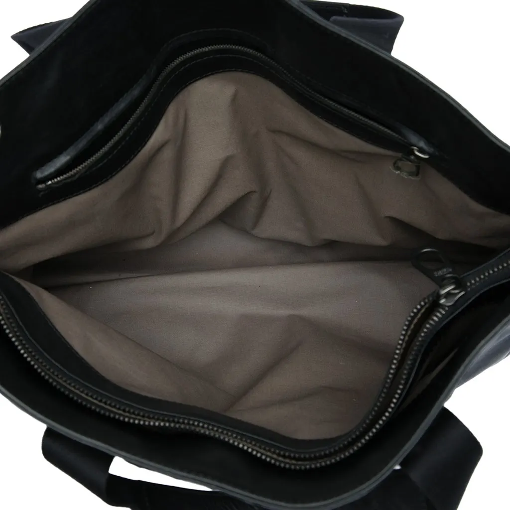 Bottega Veneta Intrecciato Trimmed Leather Soft Briefcase Black Leather Very good - Model View