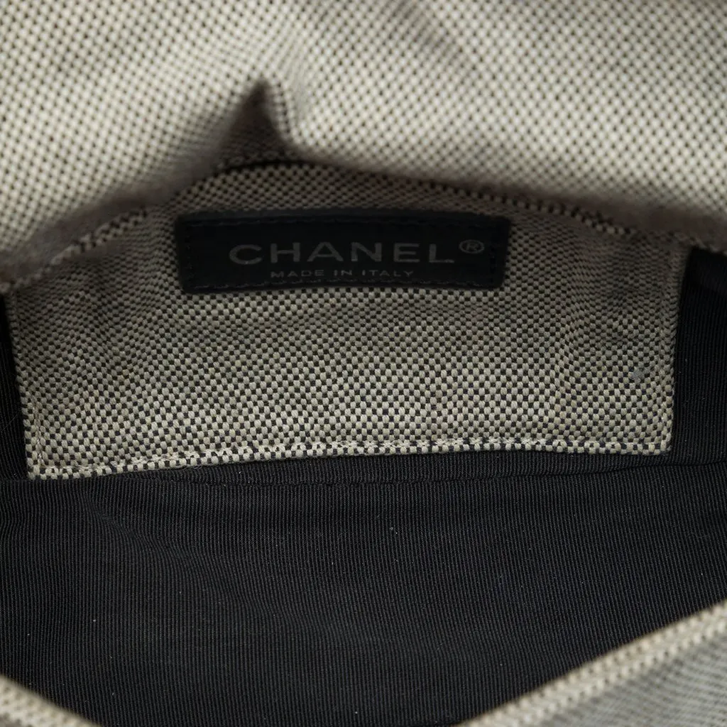 Chanel Canvas CC Camellia No. 5 Shoulder Bag MultiColor Very good - Model View