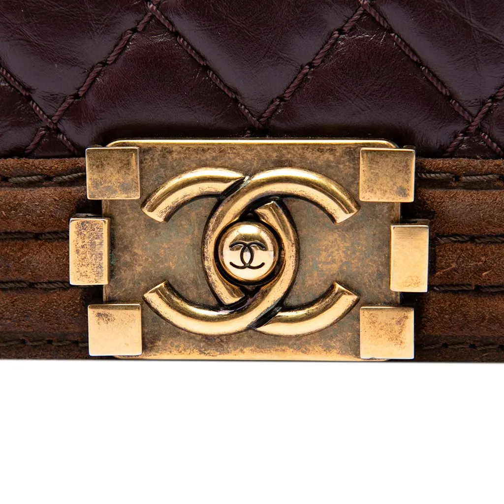 Chanel Old Medium Nubuck Trimmed Quilted Aged Calfskin Boy Flap Red Leather Very good - Box View