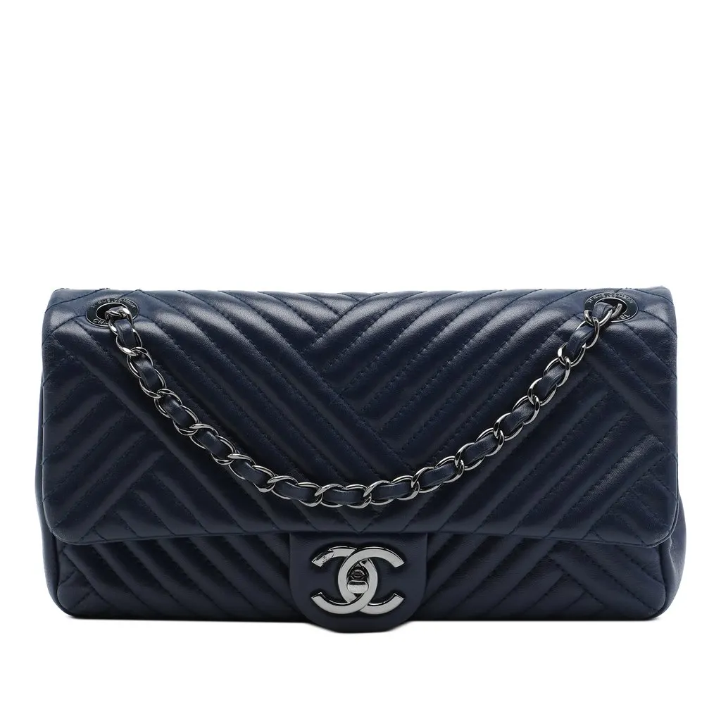 Chanel Medium Lambskin CC Crossing Flap Blue Leather Very good - Front View