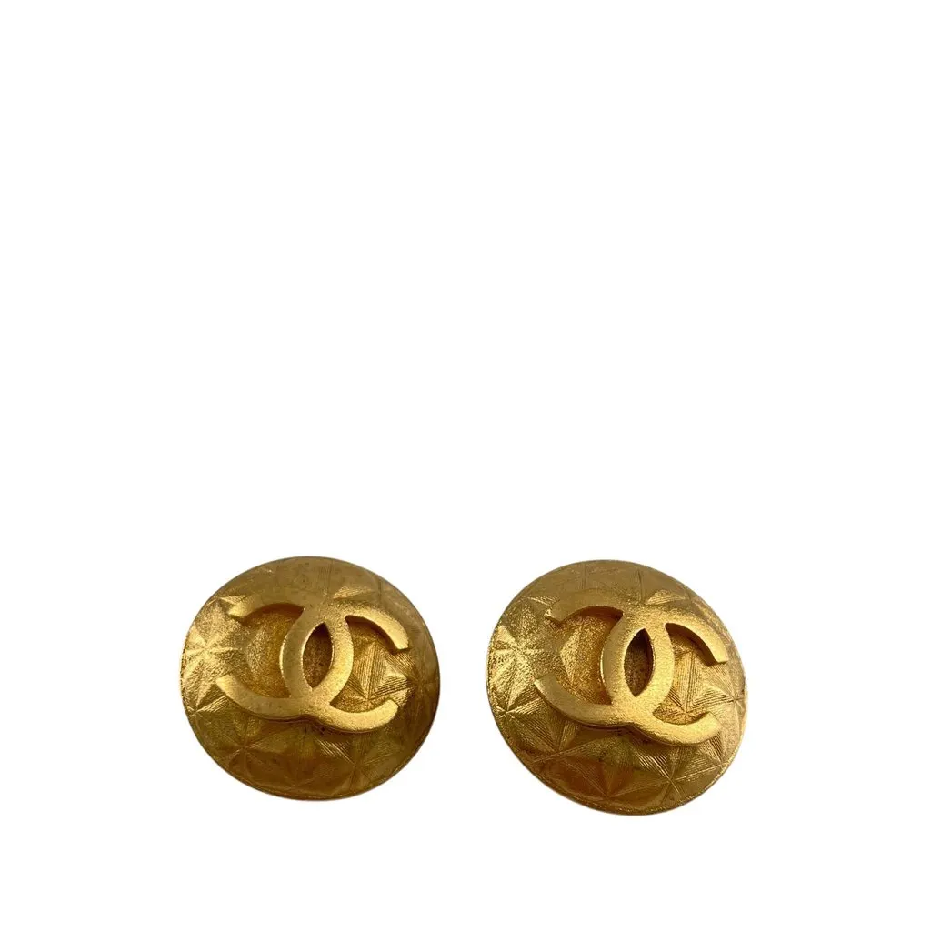 Chanel CC Gold Plated Round Clip On Earrings Gold Metal Very good - Front View