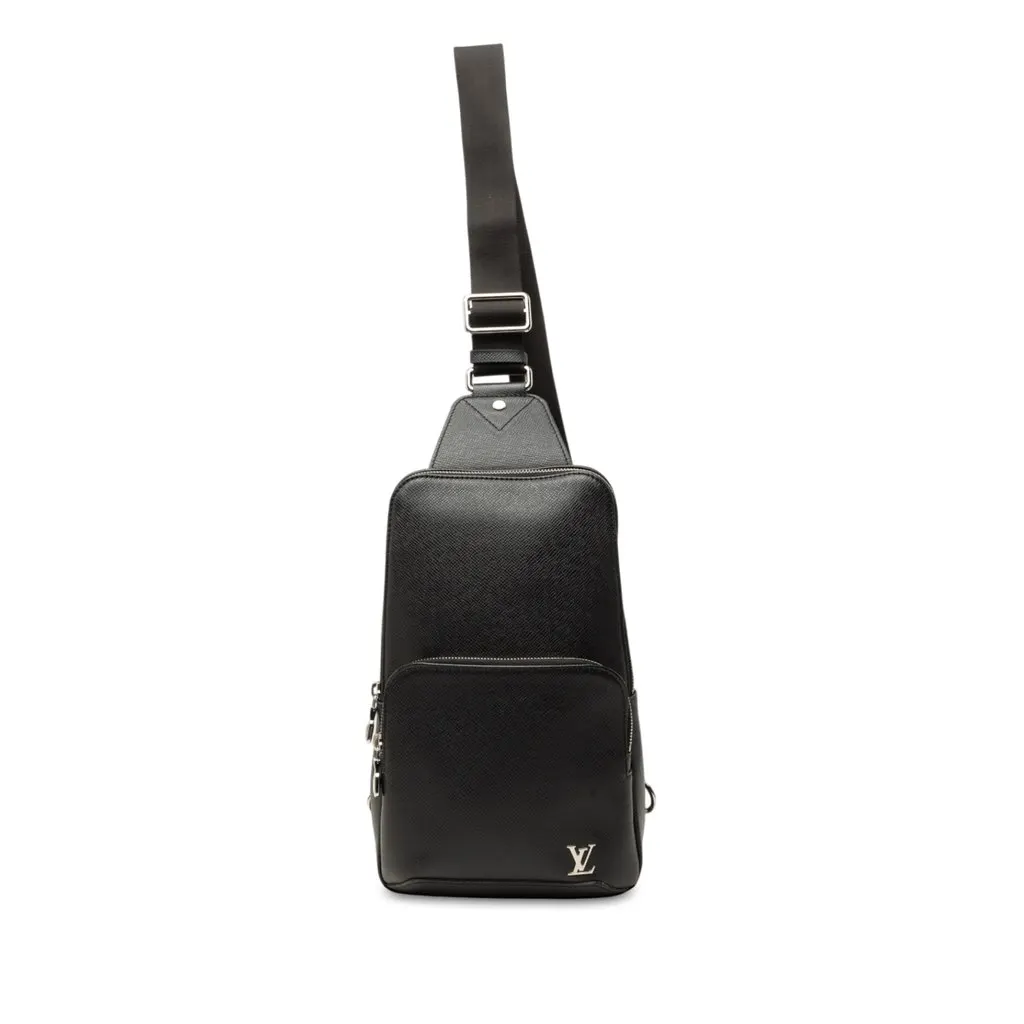 Louis Vuitton Taiga Avenue Sling Black Leather Very good - Front View