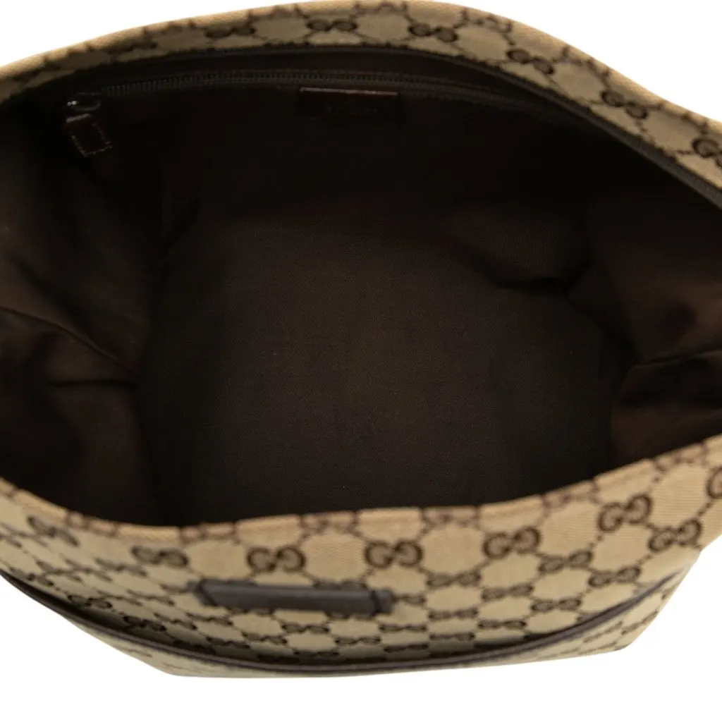Gucci GG Canvas Web Crossbody Beige Canvas Very good - Model View