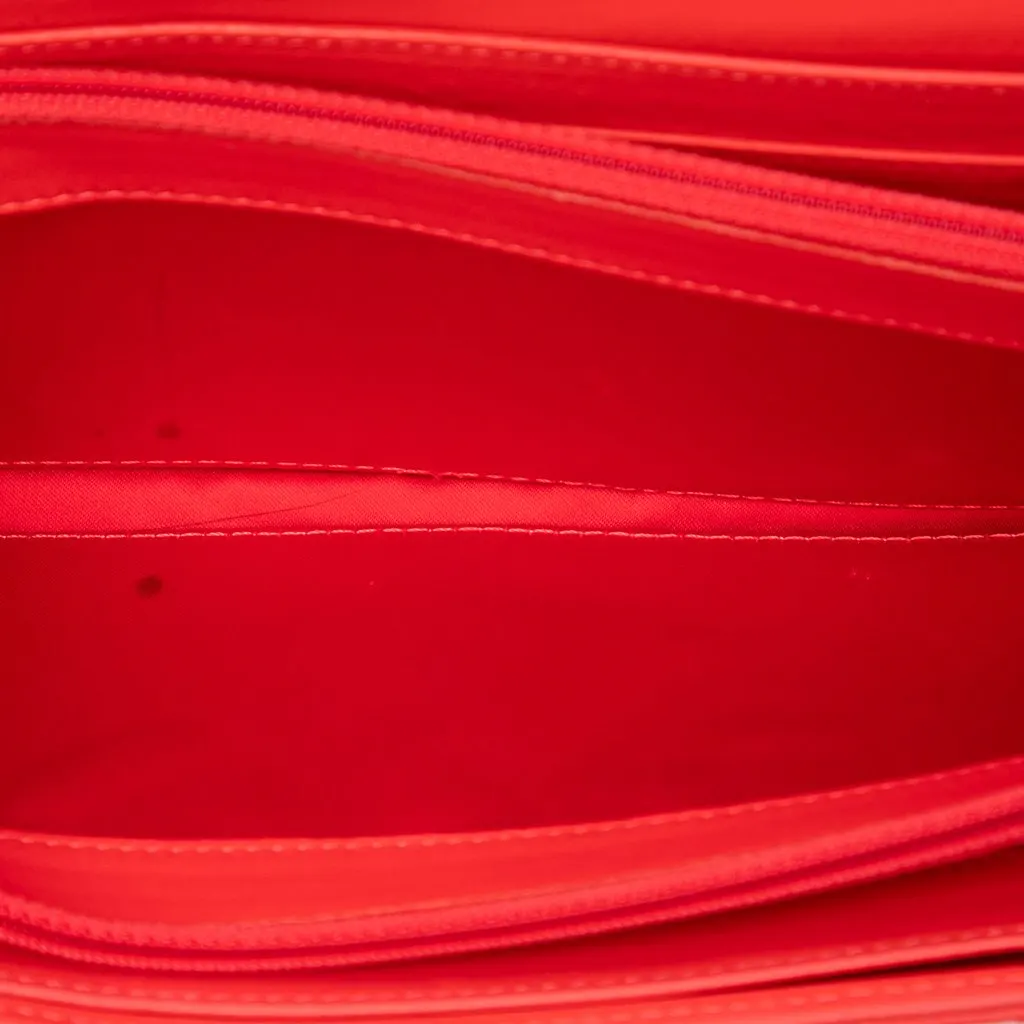 Chanel CC Quilted Lambskin Ultimate Stitch Wallet On Chain Red Leather Very good - Model View