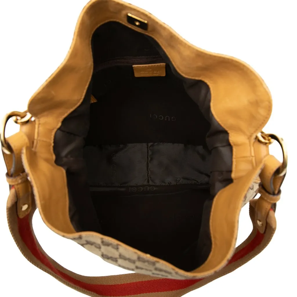 Gucci GG Canvas Bamboo Web Satchel Beige Very good - Model View