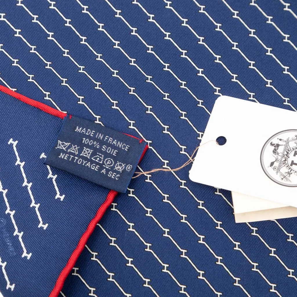 Hermès Geometric Pocket Square Silk Handkerchief Blue Never worn - Model View