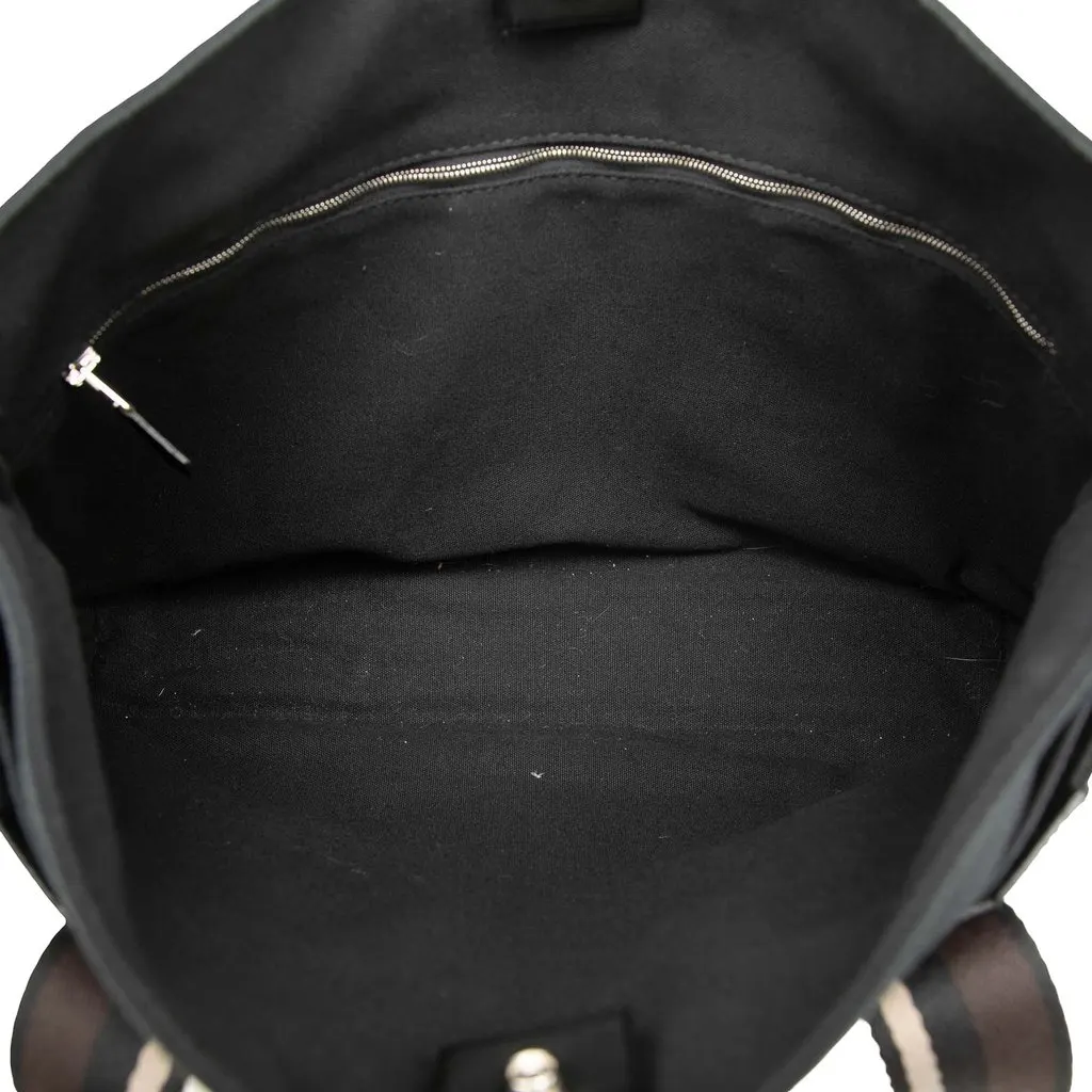Hermès Canvas Sac Troca Horizontal MM Black Very good - Model View