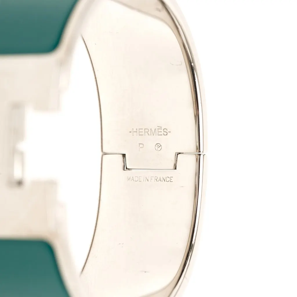 Hermès Wide Enamel Clic Clac H Bracelet PM Green Very good - Model View