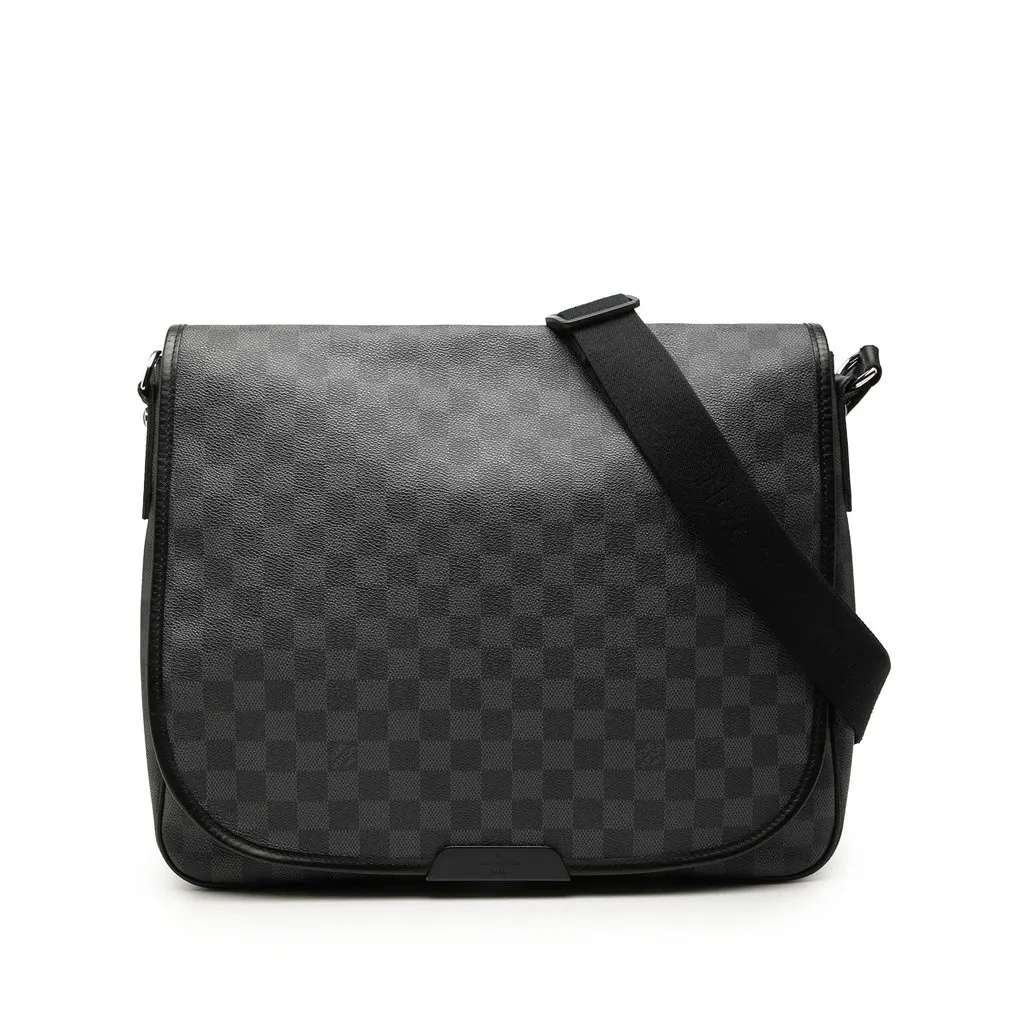 Louis Vuitton Damier Graphite Daniel MM Black Very good - Front View