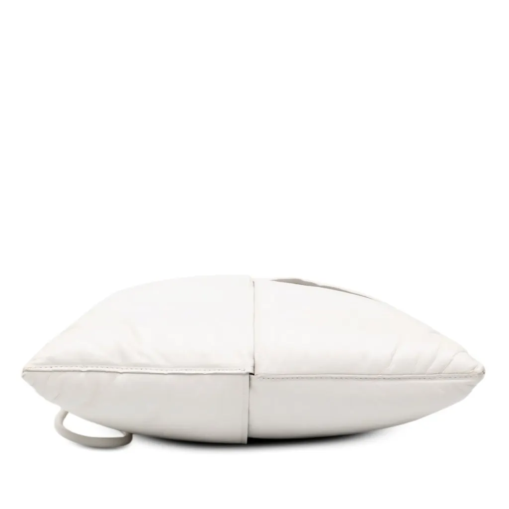 Bottega Veneta Nappa Maxi Intrecciato Padded Square Wristlet Pouch White Leather Very good - Inside View