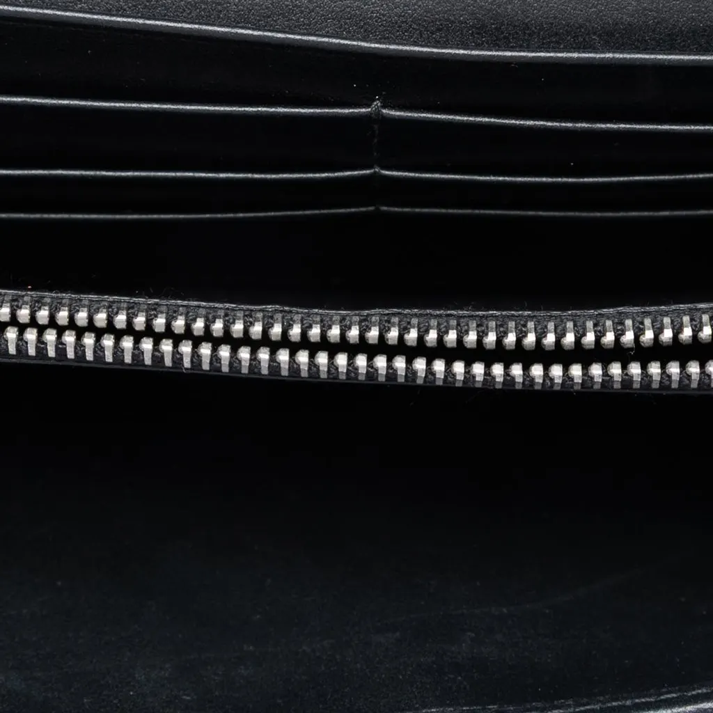 Prada Tessuto Grommet Wallet On Chain Black Very good - Model View