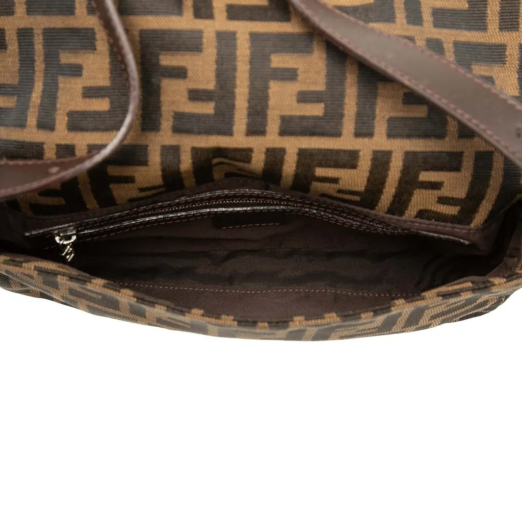 Fendi Zucca Canvas Baguette Brown Canvas Very good - Model View