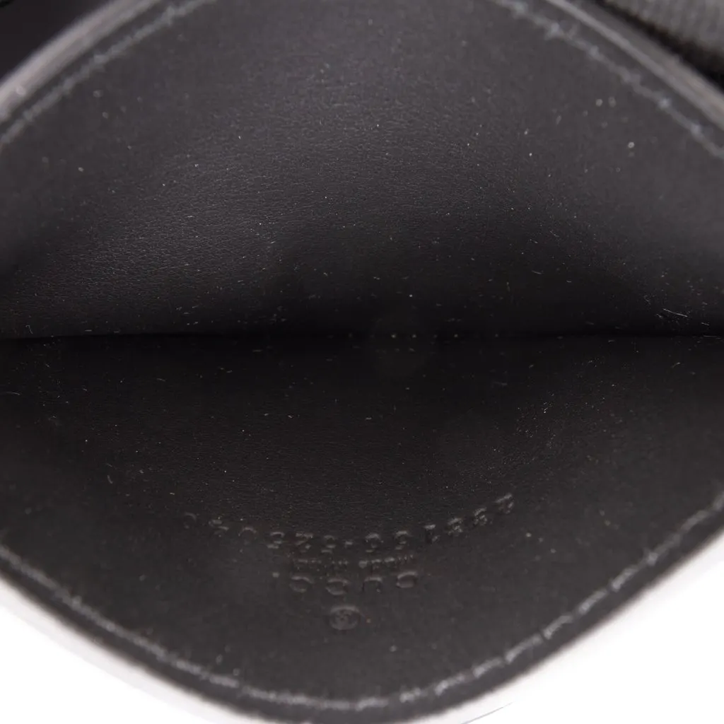 Gucci GG Supreme Card Holder Beige Canvas Never worn - Model View