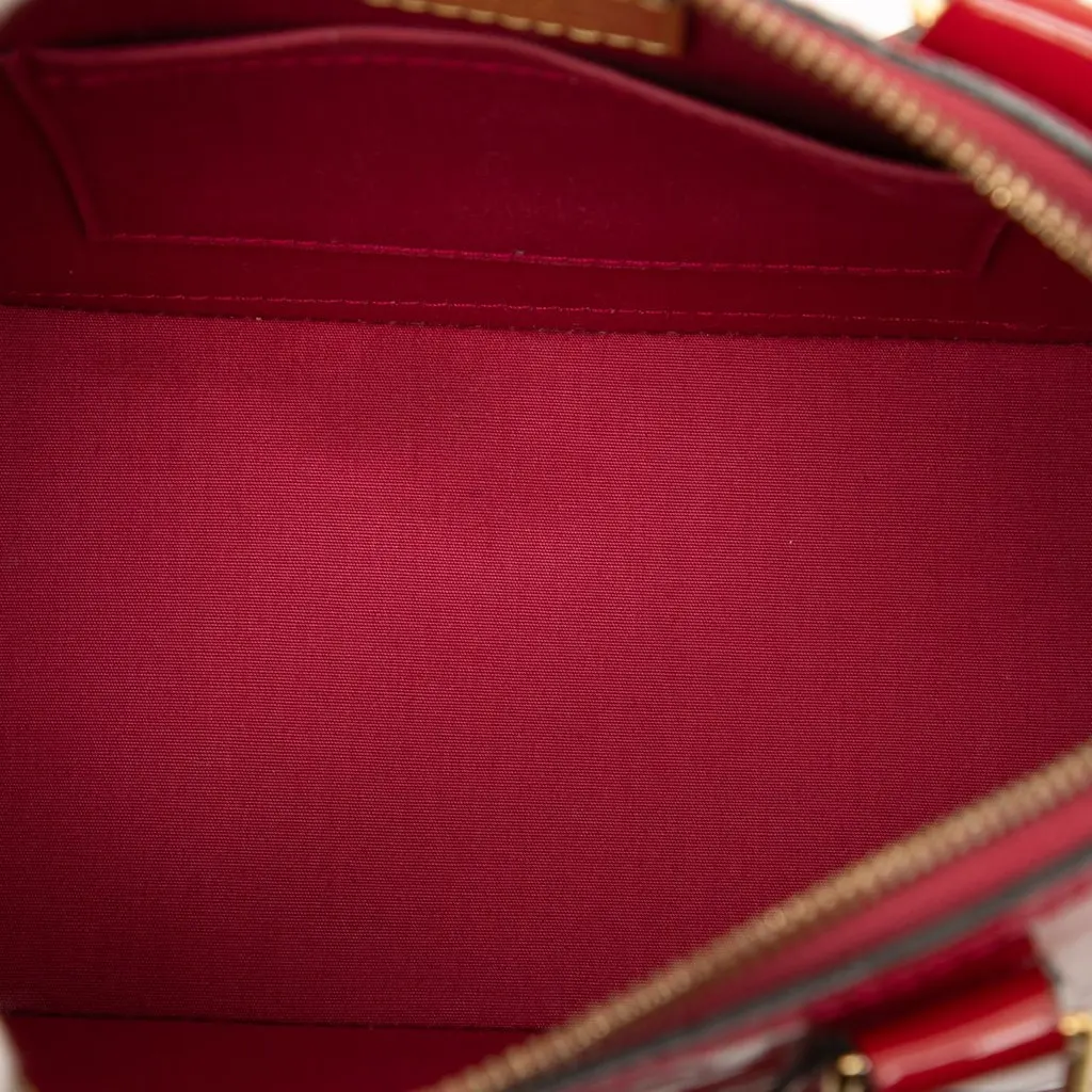 Louis Vuitton Monogram Vernis Alma BB Pink Leather Very good - Model View