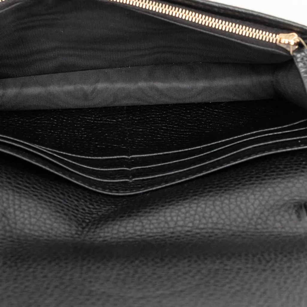 Gucci Pebbled Calfskin Soho Wallet On Chain Black Leather Very good - Model View