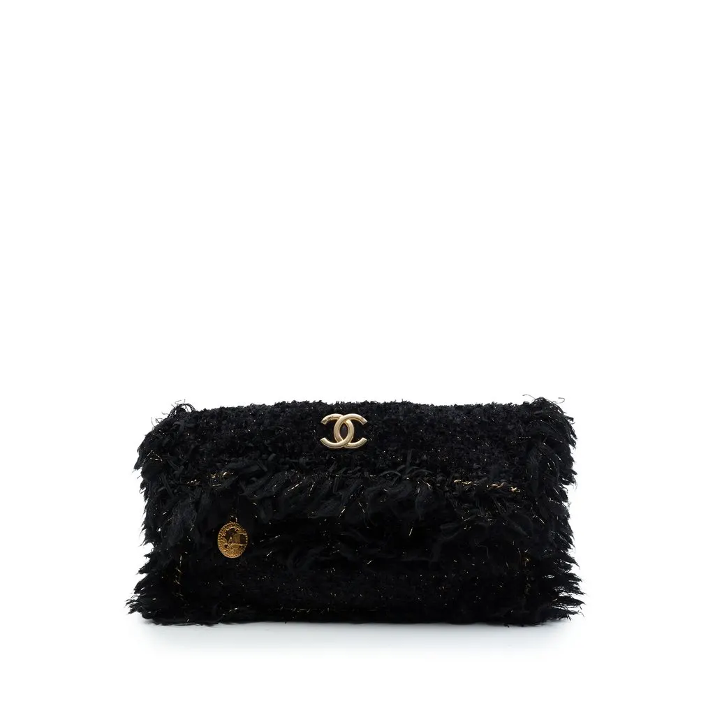 Chanel Paris Cosmopolite Tweed Fringe Clutch Black Very good - Front View