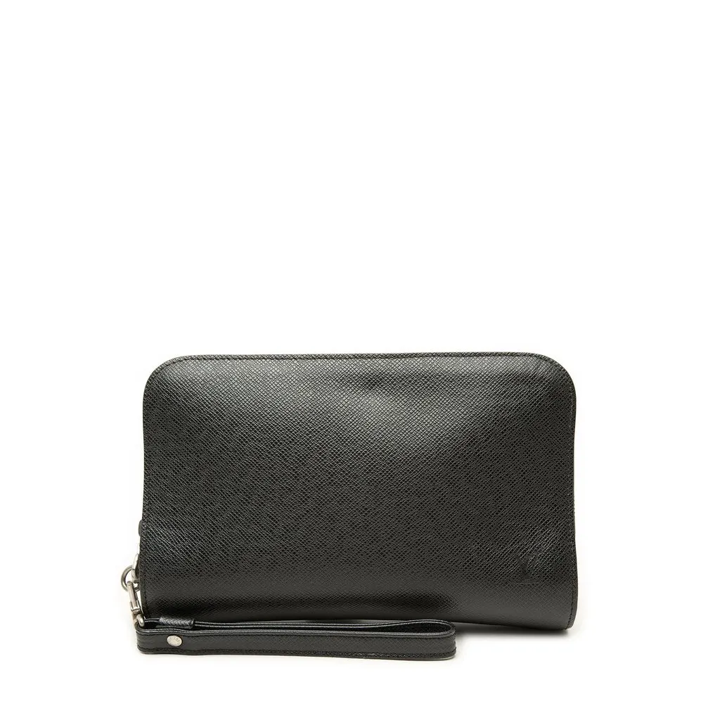 Louis Vuitton Taiga Pochette Baikal Black Leather Very good - Front View