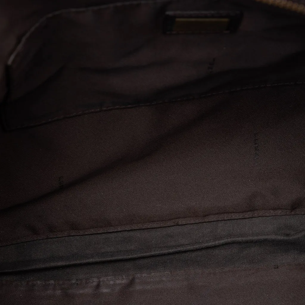 Fendi Zucca Canvas Crossbody Brown Very good - Model View