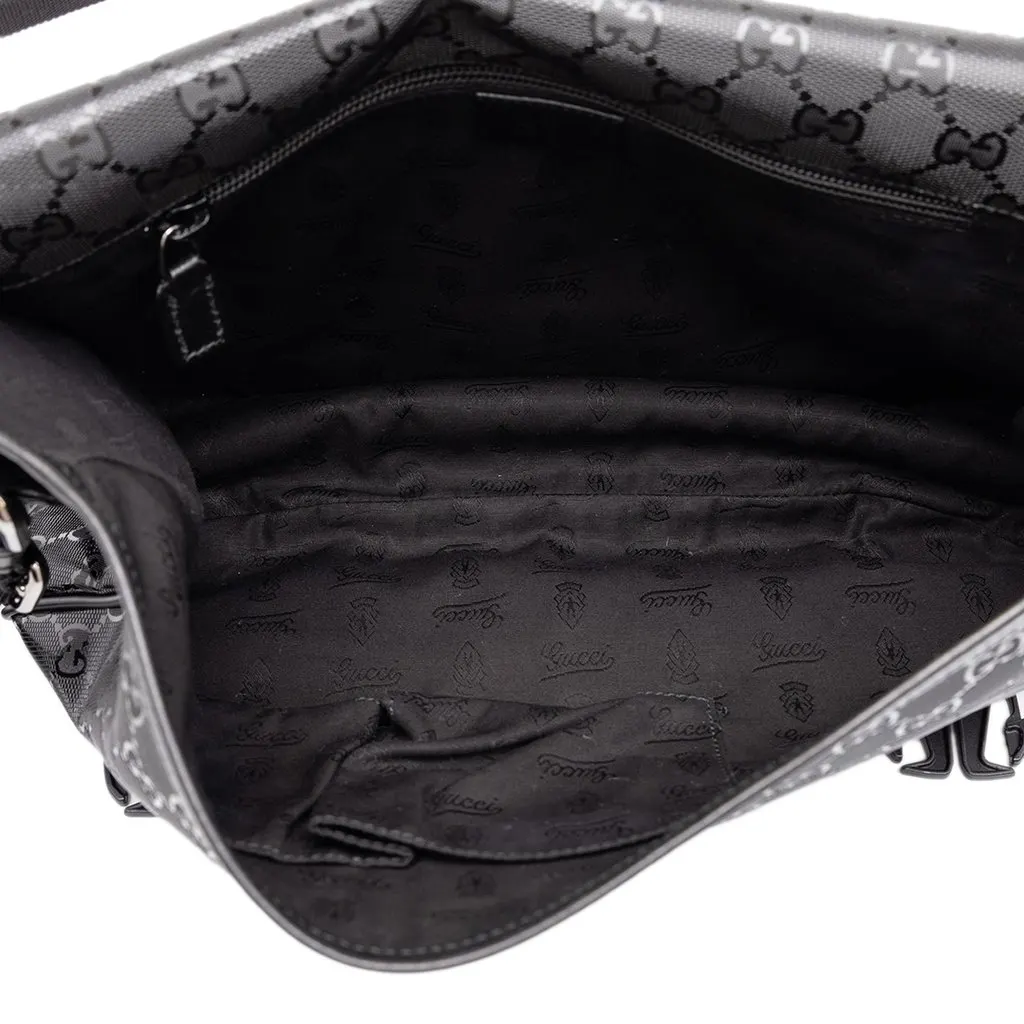 Gucci GG Imprime Crossbody Black Canvas Very good - Model View