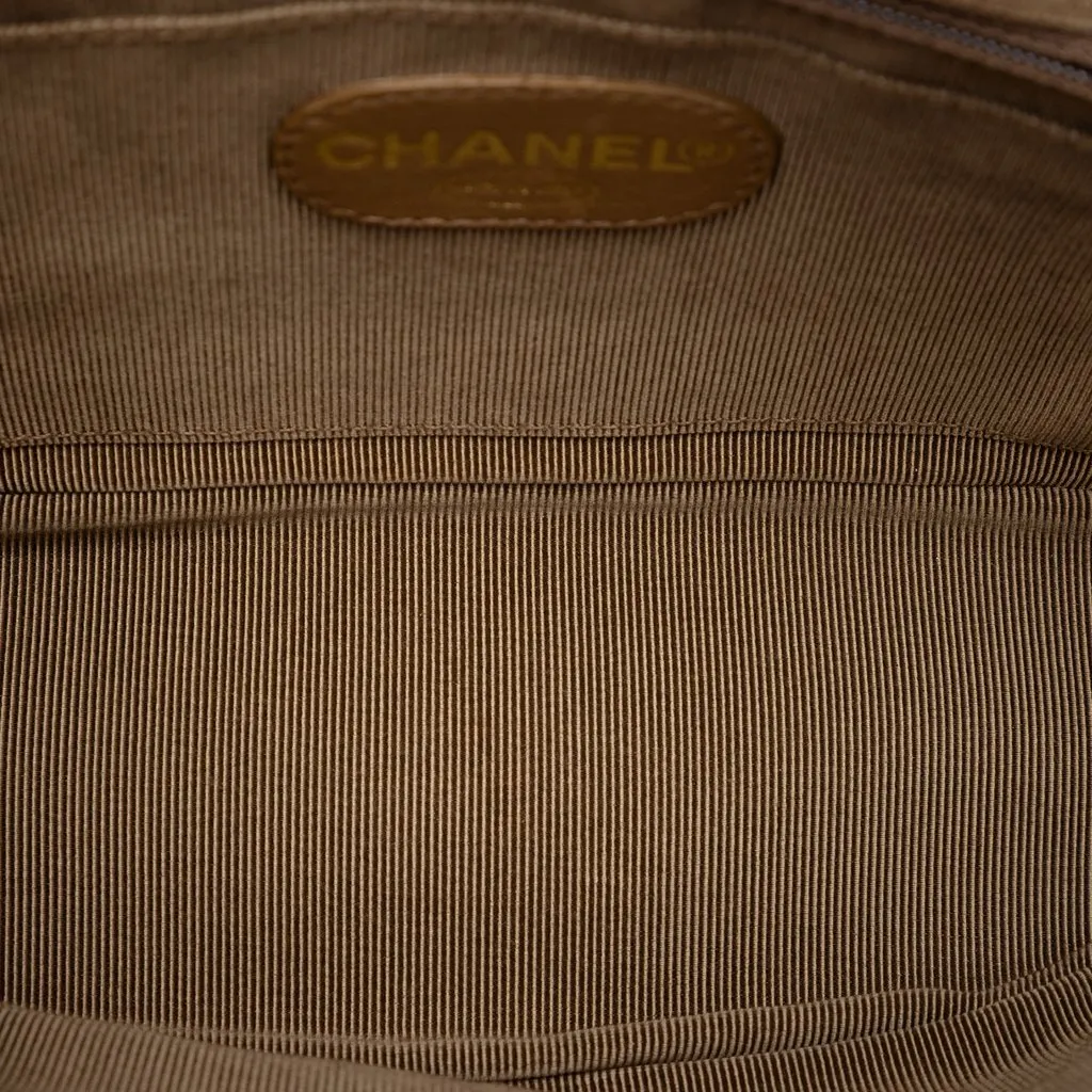Chanel Triple CC Caviar Crossbody Brown Leather Very good - Model View