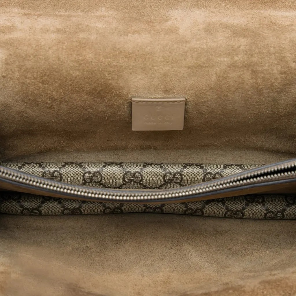 Gucci Medium GG Supreme Dionysus Shoulder Bag Beige Very good - Model View