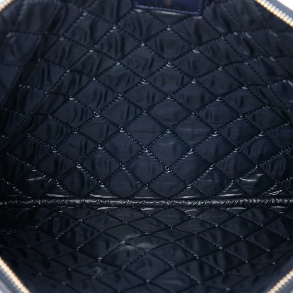 Chanel Large Quilted Caviar O Case Clutch Blue Leather Very good - Model View