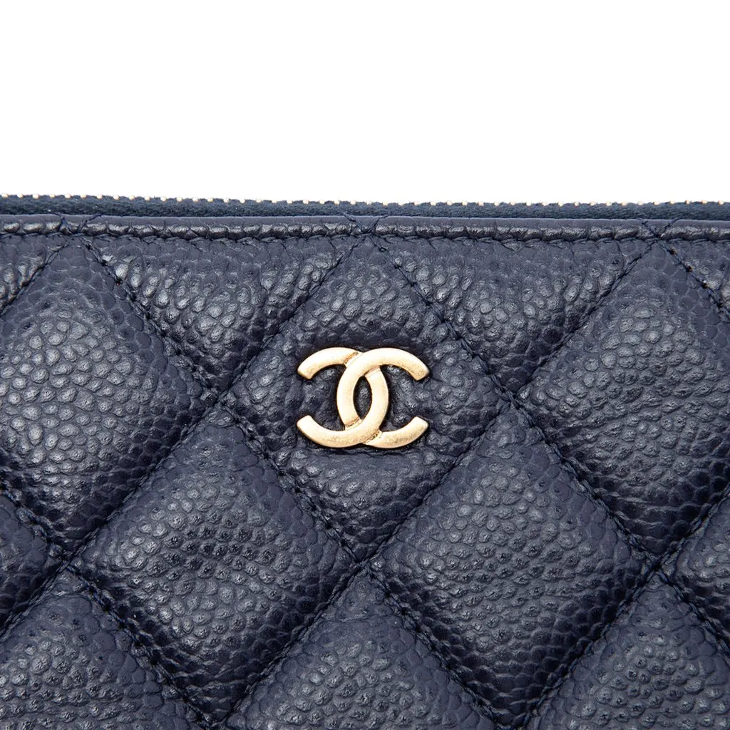 Chanel Large Quilted Caviar O Case Clutch Blue Leather Very good - Box View