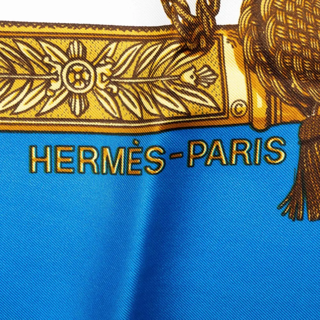 Hermès Grand Uniforme Silk Scarf 90 White Silk Good - Model View