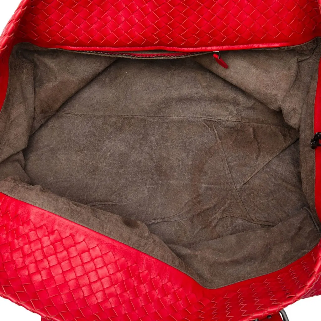 Bottega Veneta Large Nappa Intrecciato Cesta Tote Red Leather Good - Model View