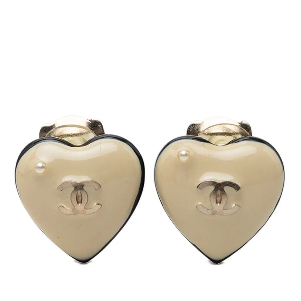 Chanel CC Resin Faux Pearl Heart Clip On Earrings White Plastic Very good - Front View