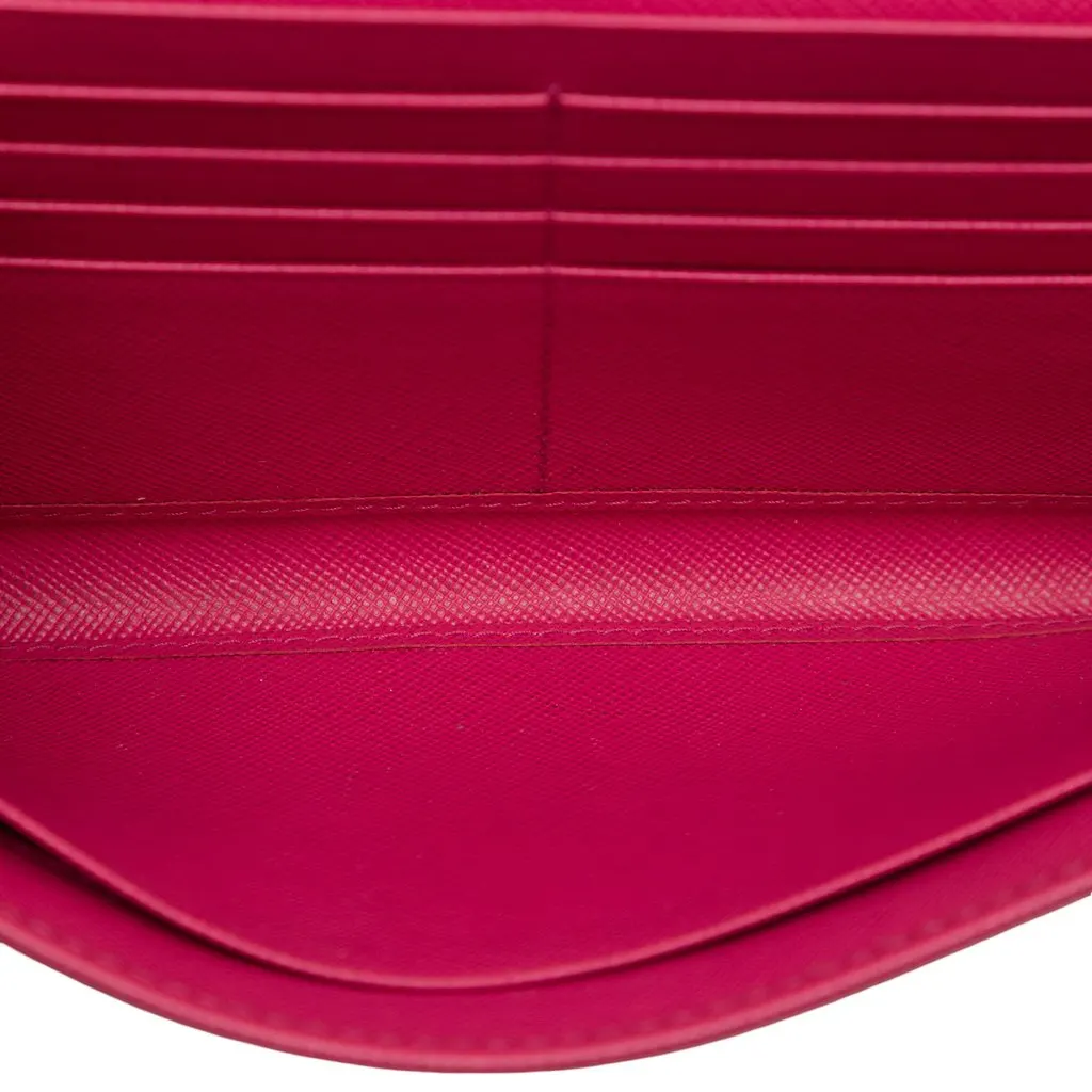 Prada Saffiano Wallet on Chain Pink Leather Very good - Model View