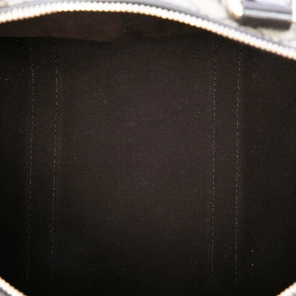 Gucci Medium GG Supreme Joy Boston Bag Beige Very good - Model View